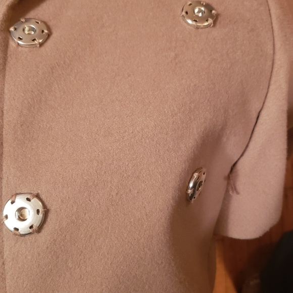 B-Wear Wing Coat - Picture 2 of 6